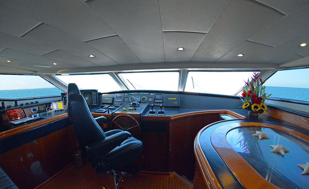 Azimut 100 SESTANTE Servicios Navieros, Embarcaciones La Paz, BCS