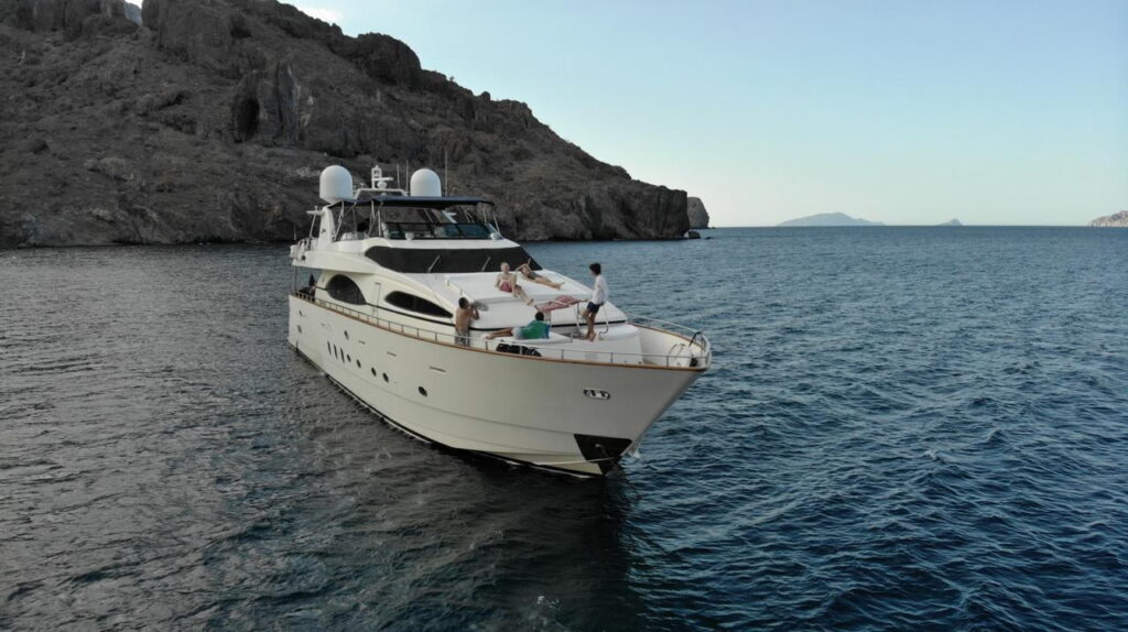 Azimut 100 SESTANTE Servicios Navieros, Embarcaciones La Paz, BCS