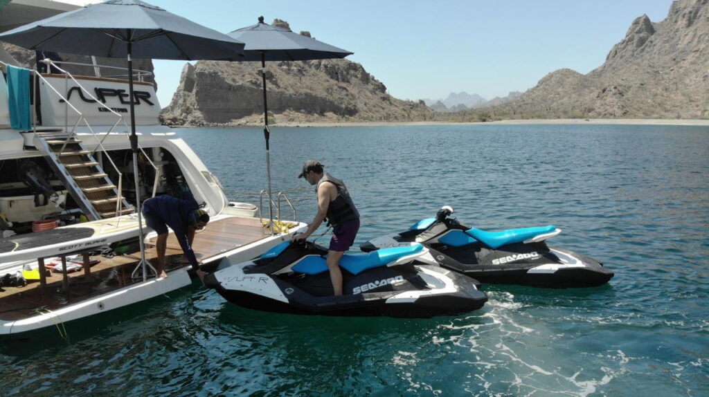 Azimut 100 SESTANTE Servicios Navieros, Embarcaciones La Paz, BCS