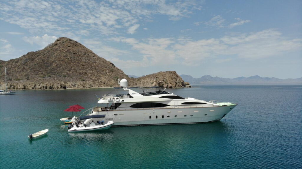 Azimut 100 SESTANTE Servicios Navieros, Embarcaciones La Paz, BCS