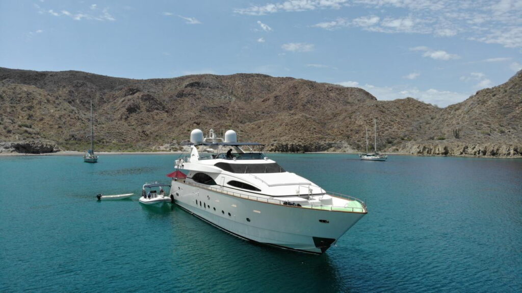Azimut 100 SESTANTE Servicios Navieros, Embarcaciones La Paz, BCS