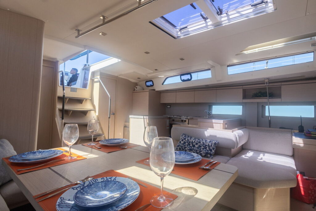 Beneteau 52 SESTANTE Servicios Navieros, Embarcaciones La Paz, BCS