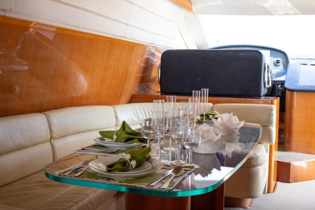 Embarcaciones, M-Y Uniesse, SESTANTE, Servicios Navieros, La Paz