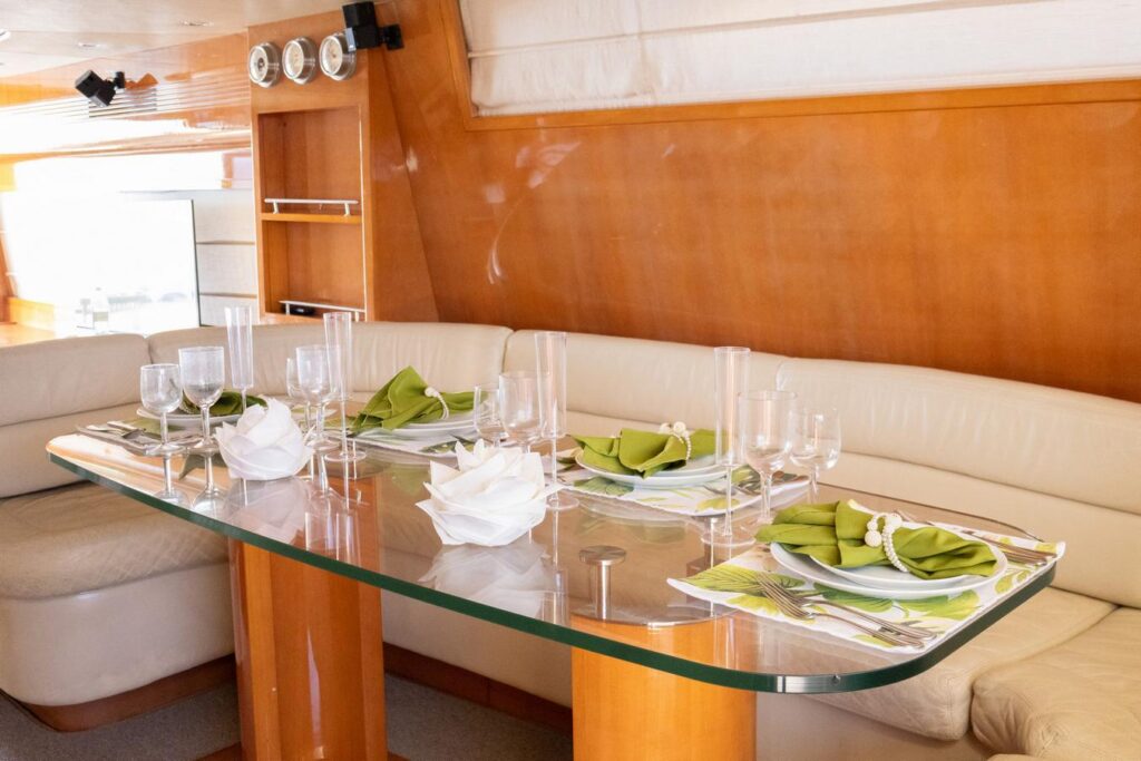 Embarcaciones, M-Y Uniesse, SESTANTE, Servicios Navieros, La Paz