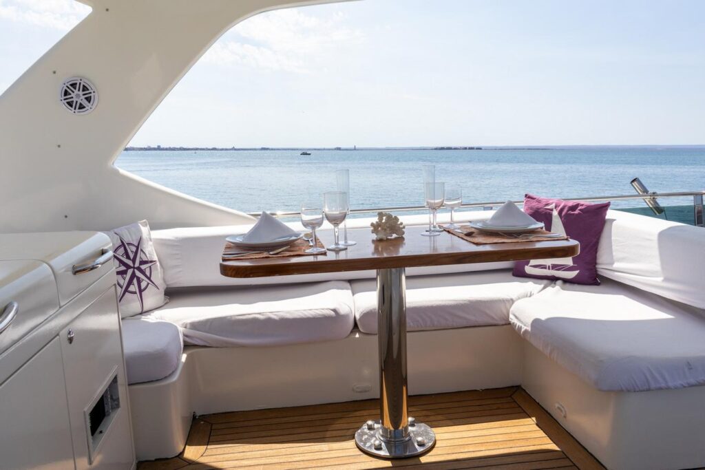 Embarcaciones, M-Y Uniesse, SESTANTE, Servicios Navieros, La Paz