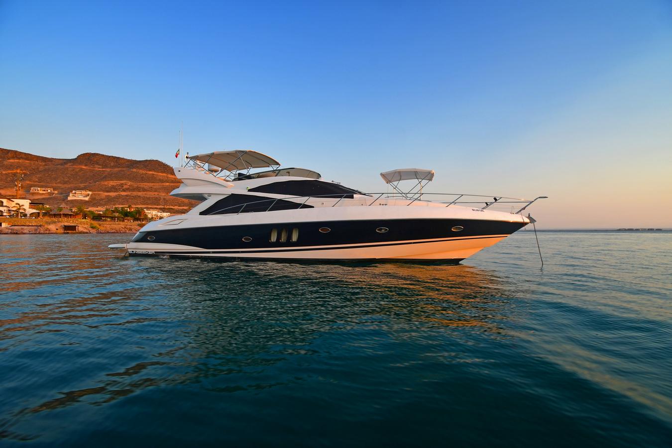 Embarcaciones, Sunseeker Manhattan 66, SESTANTE, Servicios Navieros, La Paz