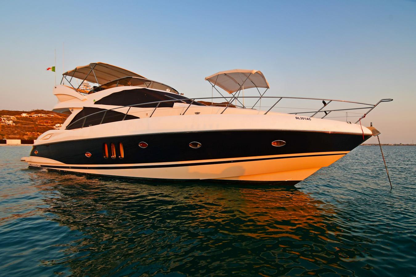 Embarcaciones, Sunseeker Manhattan 66, SESTANTE, Servicios Navieros, La Paz