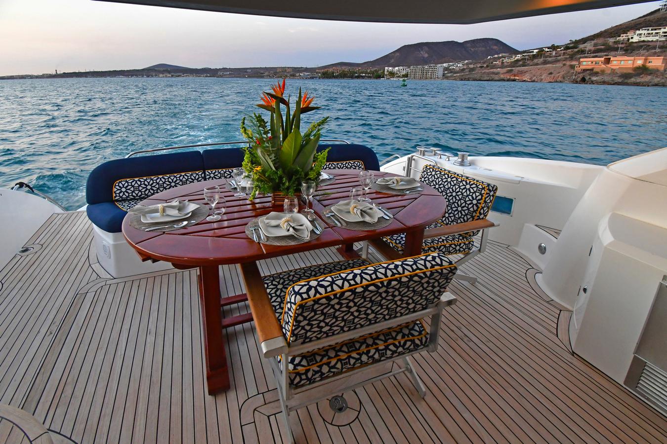 Embarcaciones, Sunseeker Manhattan 66, SESTANTE, Servicios Navieros, La Paz