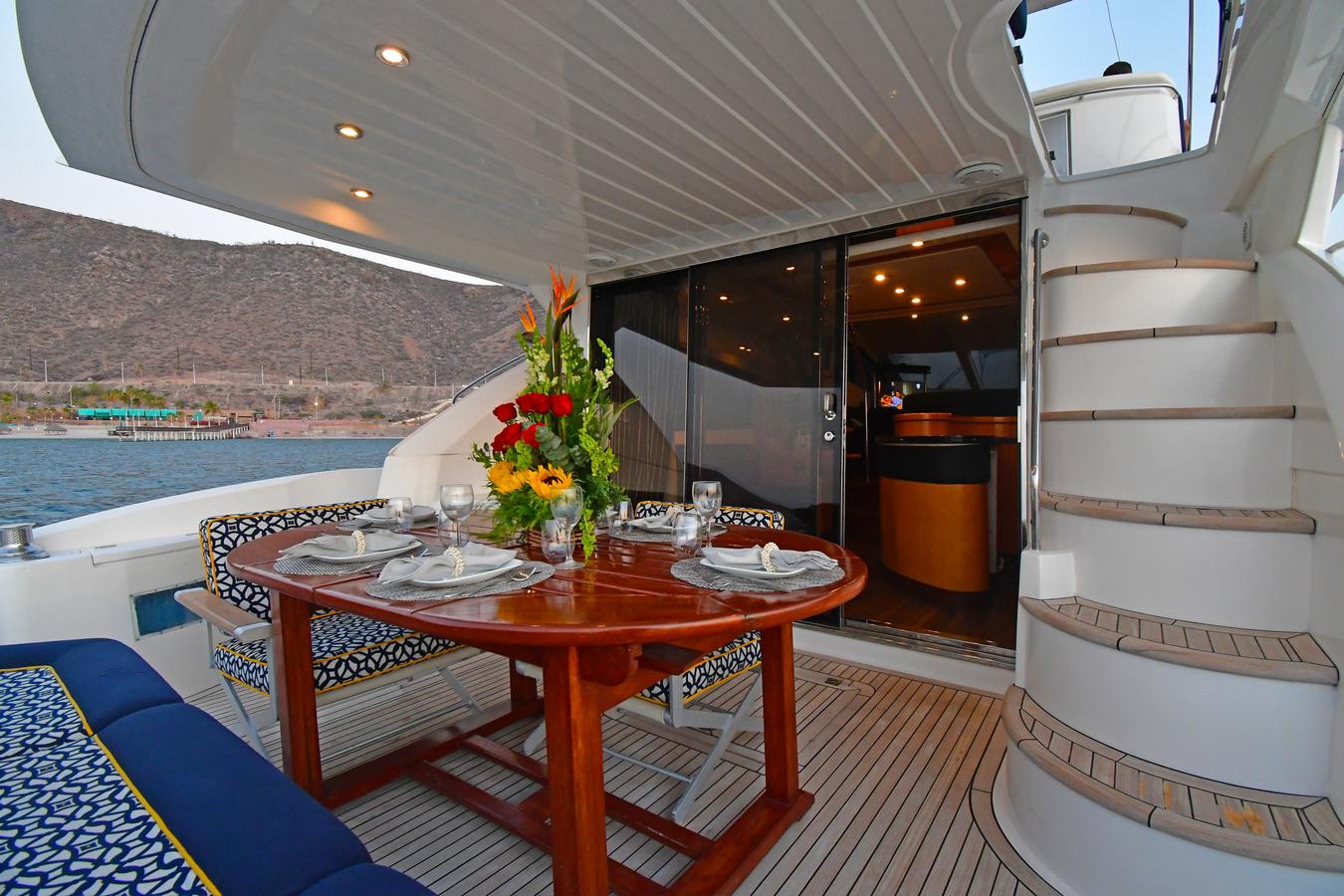 Embarcaciones, Sunseeker Manhattan 66, SESTANTE, Servicios Navieros, La Paz